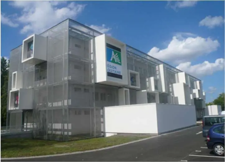 Maison régionale des sports et amphithéâtre
